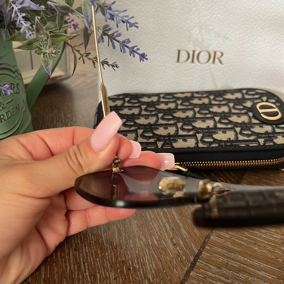 Authentic Dior sunglasses - Picture 3 of 8